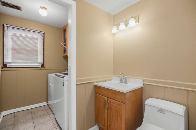 8709 Antioch Road, Overland Park, KS 66212