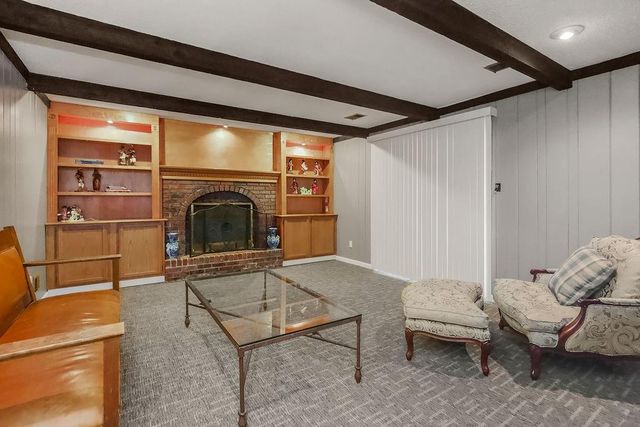 8709 Antioch Road, Overland Park, KS 66212