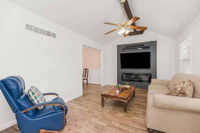 8709 Antioch Road, Overland Park, KS 66212