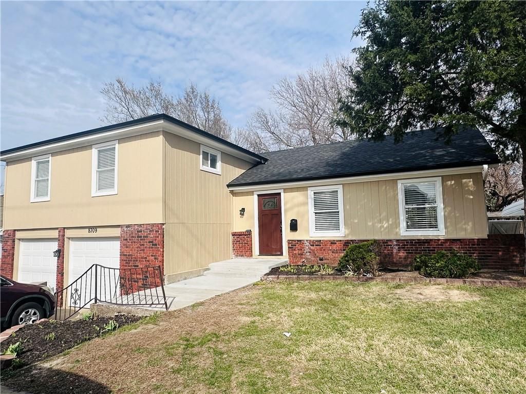 8709 Antioch Road, Overland Park, KS 66212