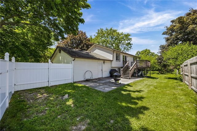 8 Kinmont Drive, Greece, NY 14612