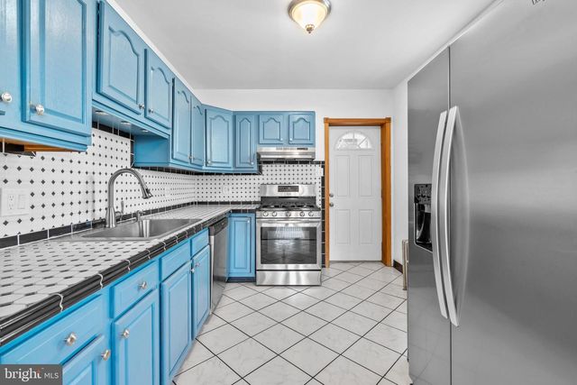 2810 LEFEVRE ST, Philadelphia, PA 19137
