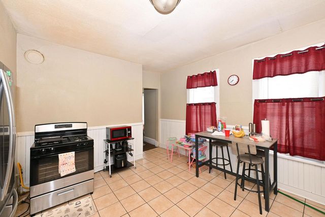 137-39 E Garfield AVENUE, Milwaukee, WI 53212