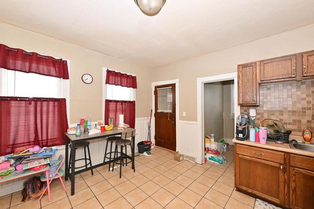 137-39 E Garfield AVENUE, Milwaukee, WI 53212