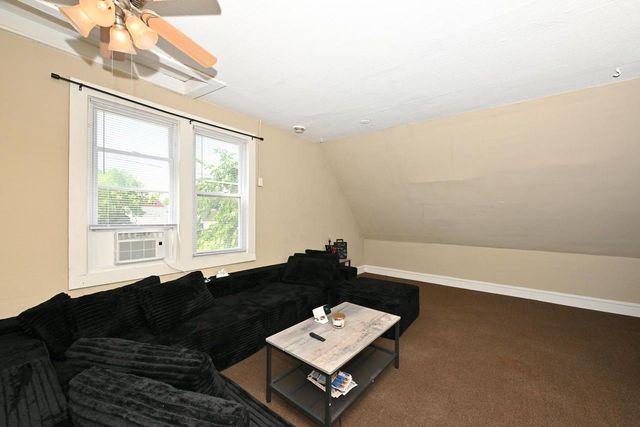 137-39 E Garfield AVENUE, Milwaukee, WI 53212