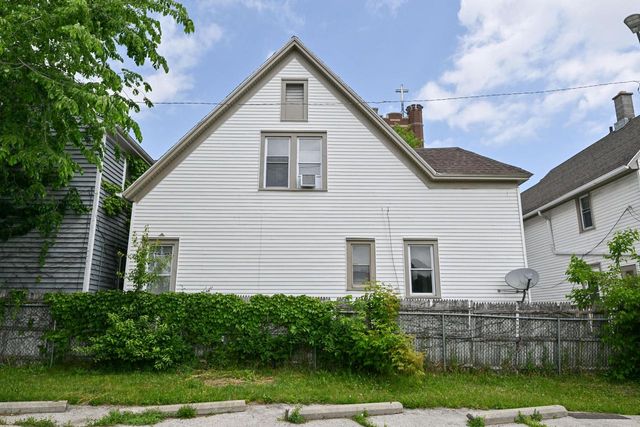 137-39 E Garfield AVENUE, Milwaukee, WI 53212