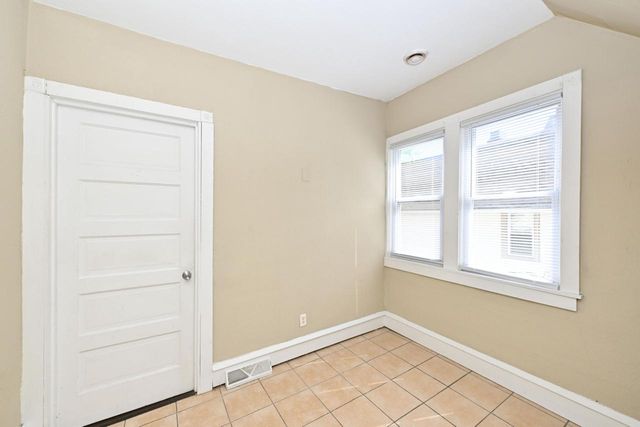 137-39 E Garfield AVENUE, Milwaukee, WI 53212