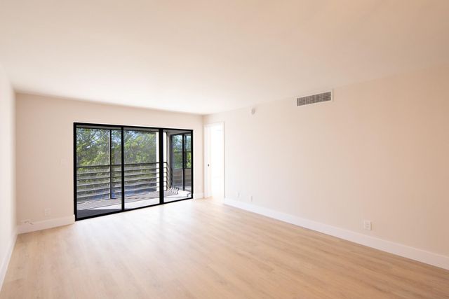 2322 S Cypress Bend Drive 411, Pompano Beach, FL 33069