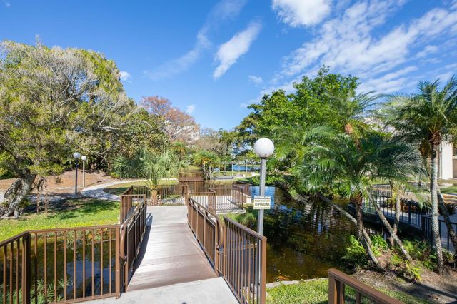 2322 S Cypress Bend Drive 411, Pompano Beach, FL 33069