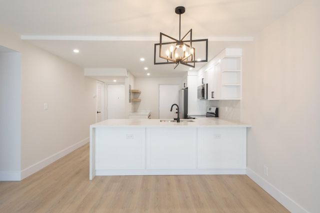 2322 S Cypress Bend Drive 411, Pompano Beach, FL 33069