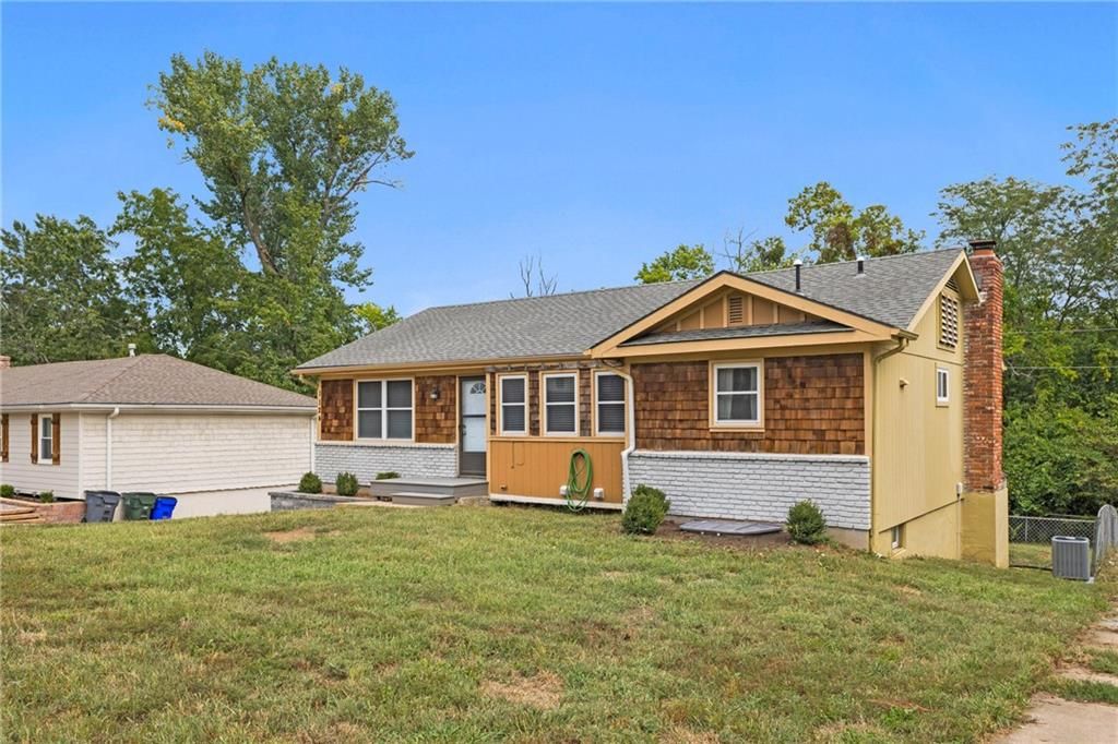 1124 Curtis Street, Olathe, KS 66061