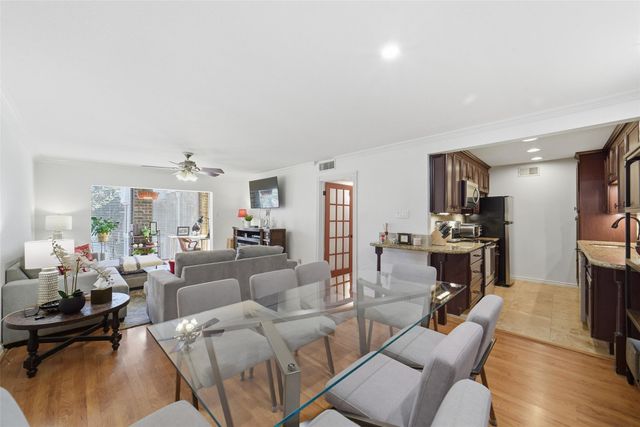 7575 Katy Fwy 89, Houston, TX 77024