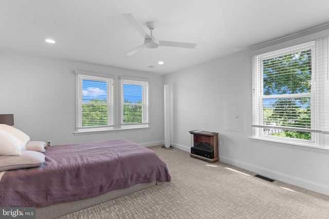 496 E KING RD, Malvern, PA 19355