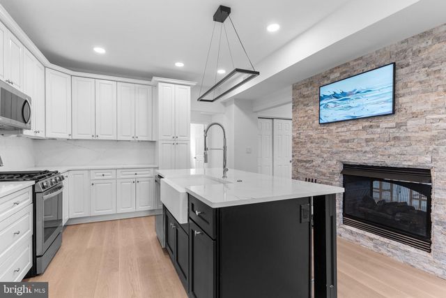 496 E KING RD, Malvern, PA 19355