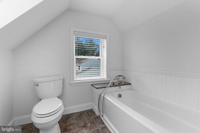496 E KING RD, Malvern, PA 19355