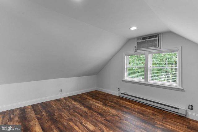 496 E KING RD, Malvern, PA 19355