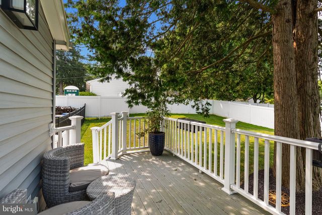 496 E KING RD, Malvern, PA 19355