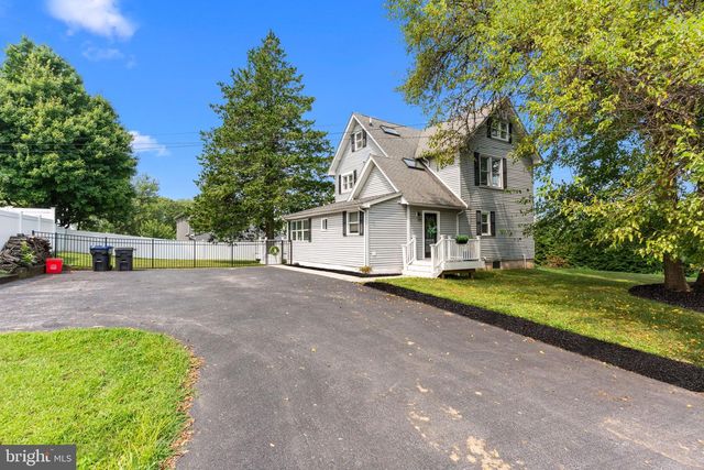496 E KING RD, Malvern, PA 19355
