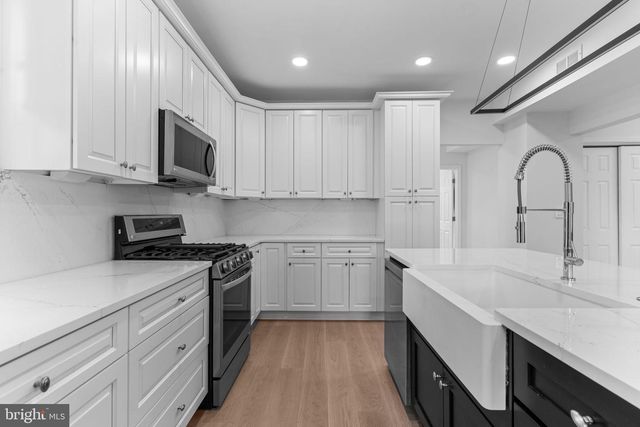 496 E KING RD, Malvern, PA 19355