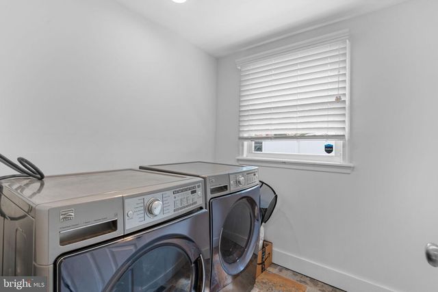 496 E KING RD, Malvern, PA 19355