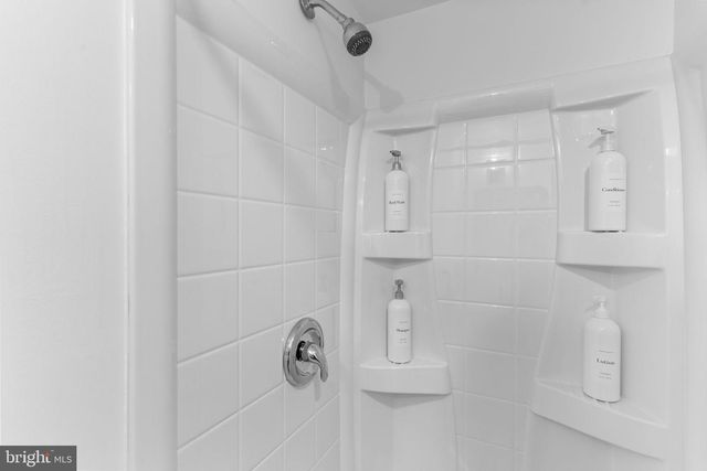 496 E KING RD, Malvern, PA 19355
