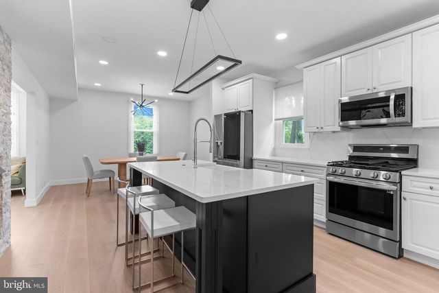 496 E KING RD, Malvern, PA 19355