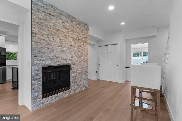 496 E KING RD, Malvern, PA 19355