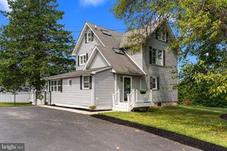 496 E KING RD, Malvern, PA 19355