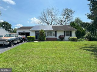 17911 OAK RIDGE DR, Hagerstown, MD 21740