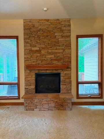 2412 SW Woodbury Lane, Ankeny, IA 50023
