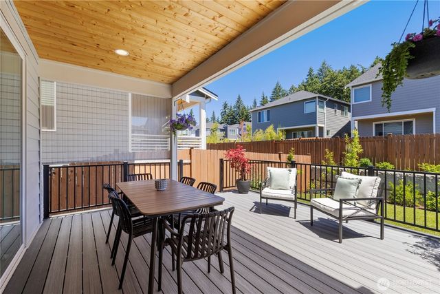 11010 Deer Trail Lane NW, Silverdale, WA 98383