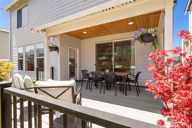 11010 Deer Trail Lane NW, Silverdale, WA 98383