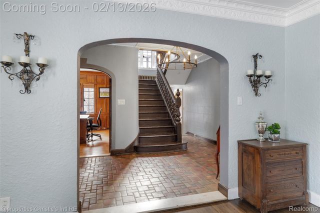 19435 Shrewsbury Road, Detroit, MI 48221