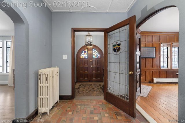 19435 Shrewsbury Road, Detroit, MI 48221