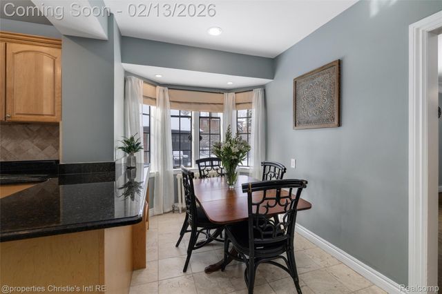 19435 Shrewsbury Road, Detroit, MI 48221