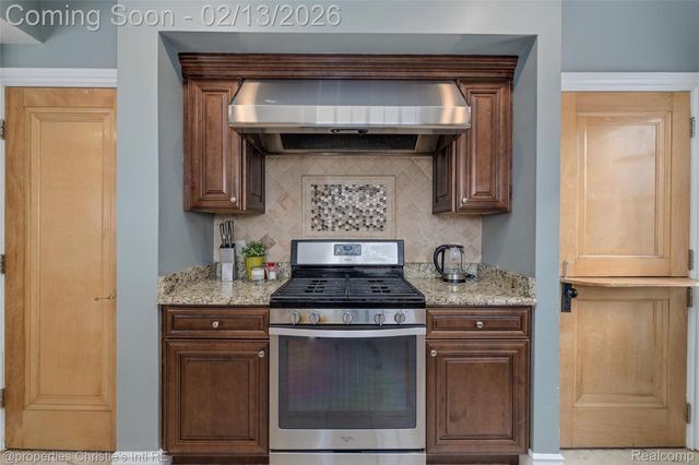 19435 Shrewsbury Road, Detroit, MI 48221