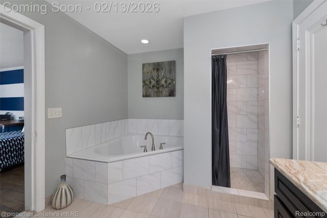 19435 Shrewsbury Road, Detroit, MI 48221