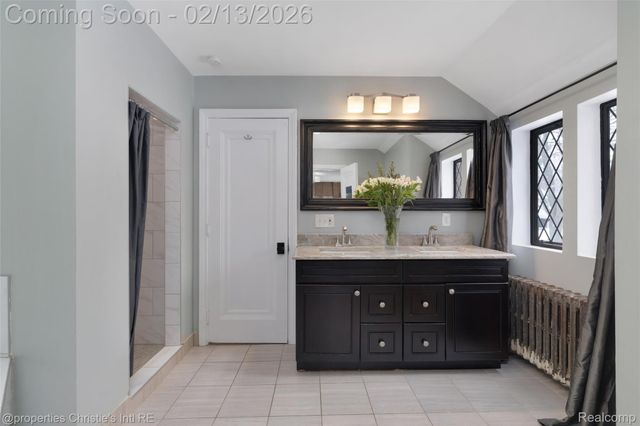 19435 Shrewsbury Road, Detroit, MI 48221