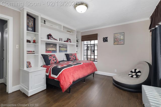 19435 Shrewsbury Road, Detroit, MI 48221