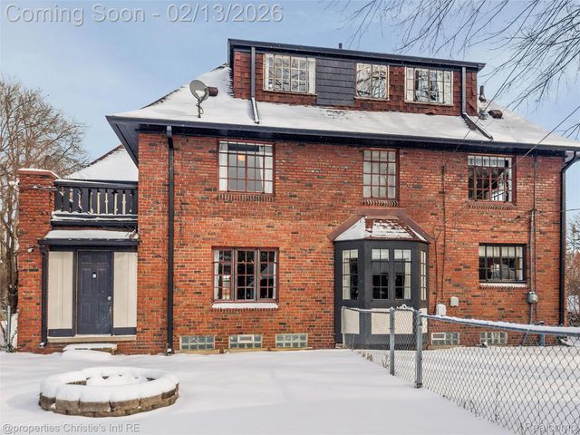 19435 Shrewsbury Road, Detroit, MI 48221