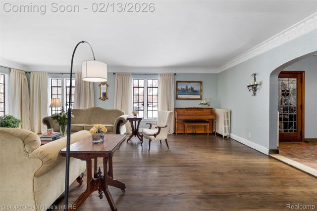 19435 Shrewsbury Road, Detroit, MI 48221