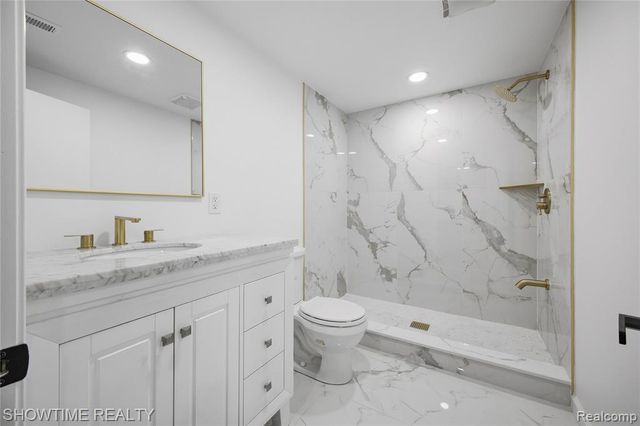 11248 Forrer Drive, Sterling Heights, MI 48312