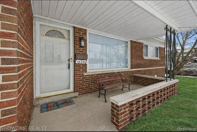 11248 Forrer Drive, Sterling Heights, MI 48312