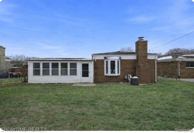 11248 Forrer Drive, Sterling Heights, MI 48312