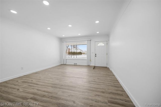 11248 Forrer Drive, Sterling Heights, MI 48312