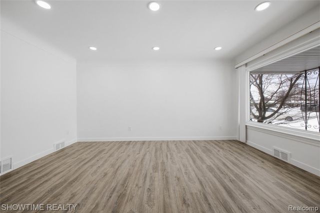 11248 Forrer Drive, Sterling Heights, MI 48312