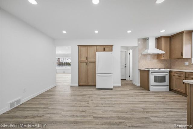 11248 Forrer Drive, Sterling Heights, MI 48312