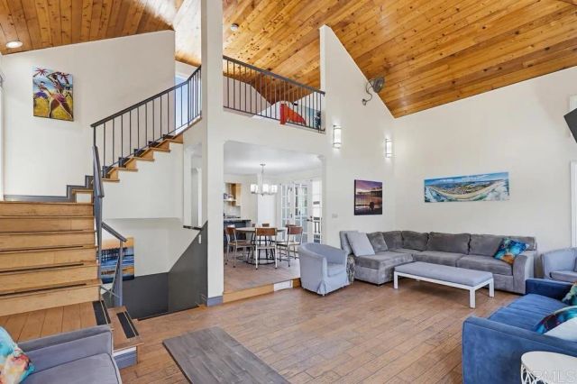 728 Jamaica Court, San Diego, CA 92109