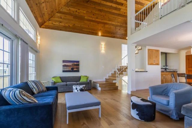 728 Jamaica Court, San Diego, CA 92109