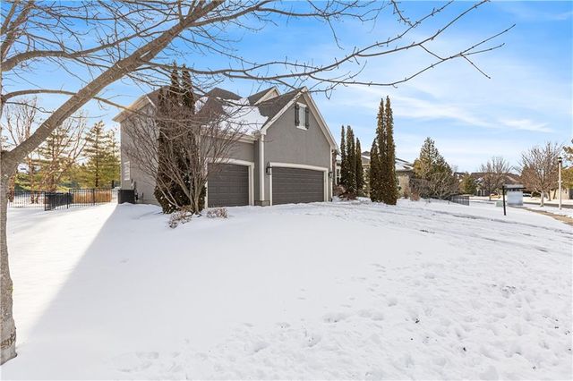 15540 Eby Street, Overland Park, KS 66221